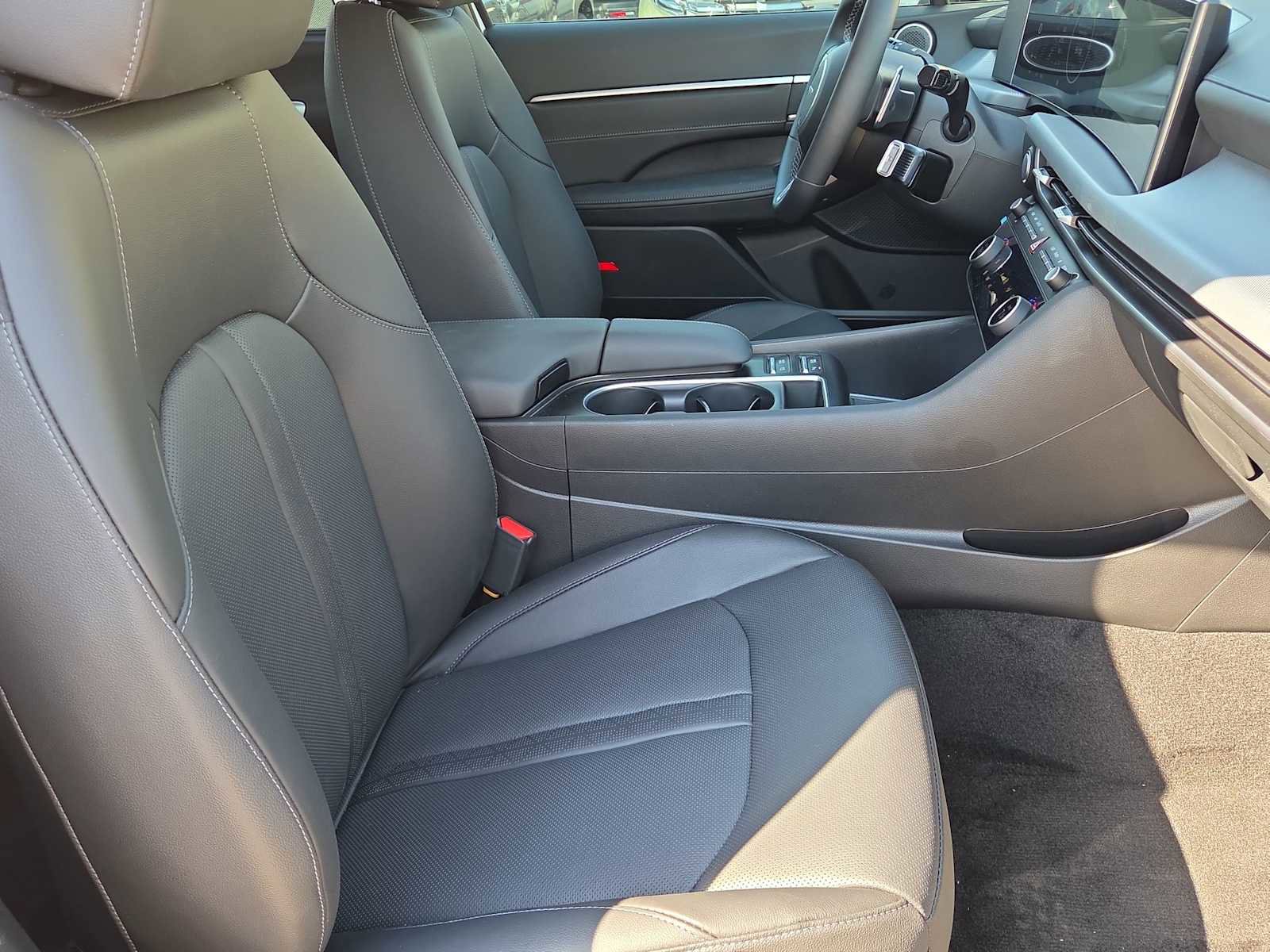 New 2025 Hyundai Sonata Limited image 20