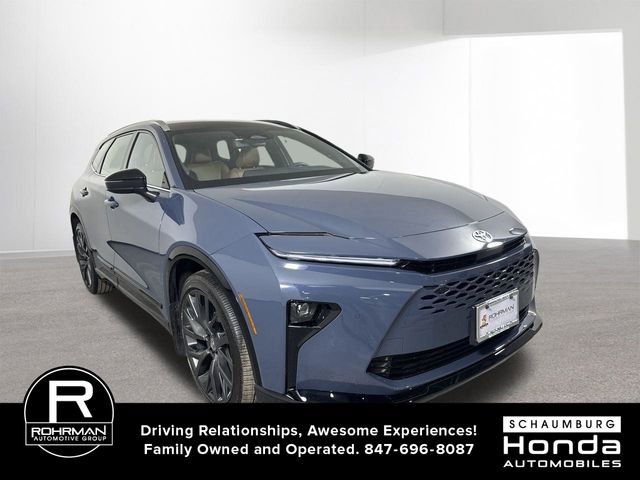 Used 2025 Toyota Crown Signia w/ Advanced Technology Package image 3