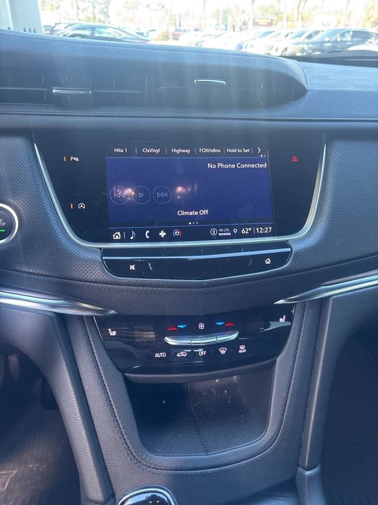 Used 2023 Cadillac XT5 Luxury image 16