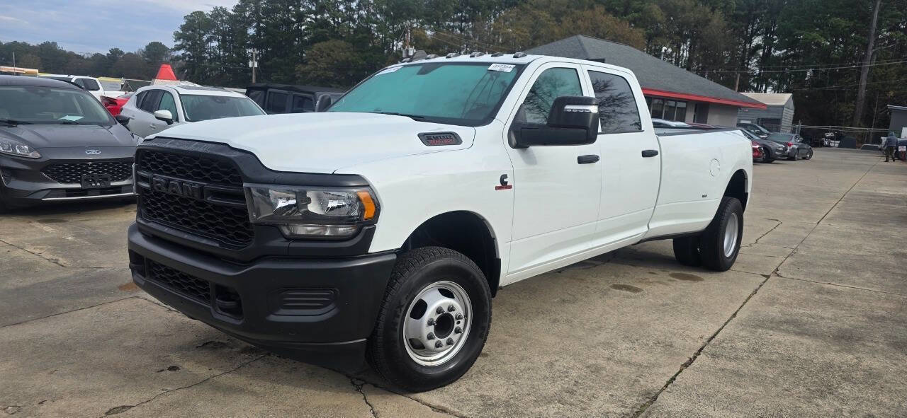 Used 2024 RAM 3500 Tradesman image 3