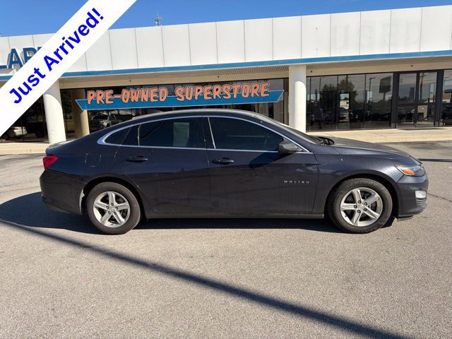 Used 2022 Chevrolet Malibu LS FWD image 2