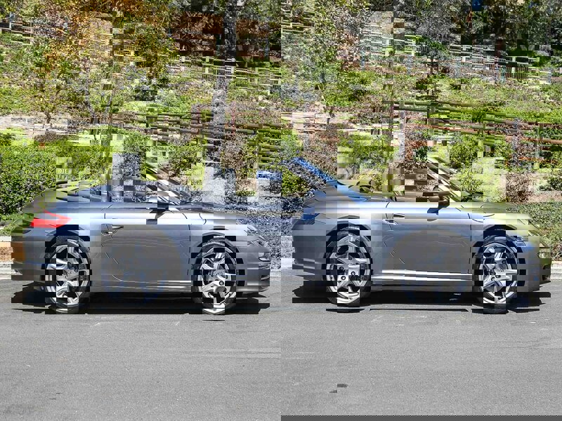 Used 2005 Porsche 911 Carrera image 9