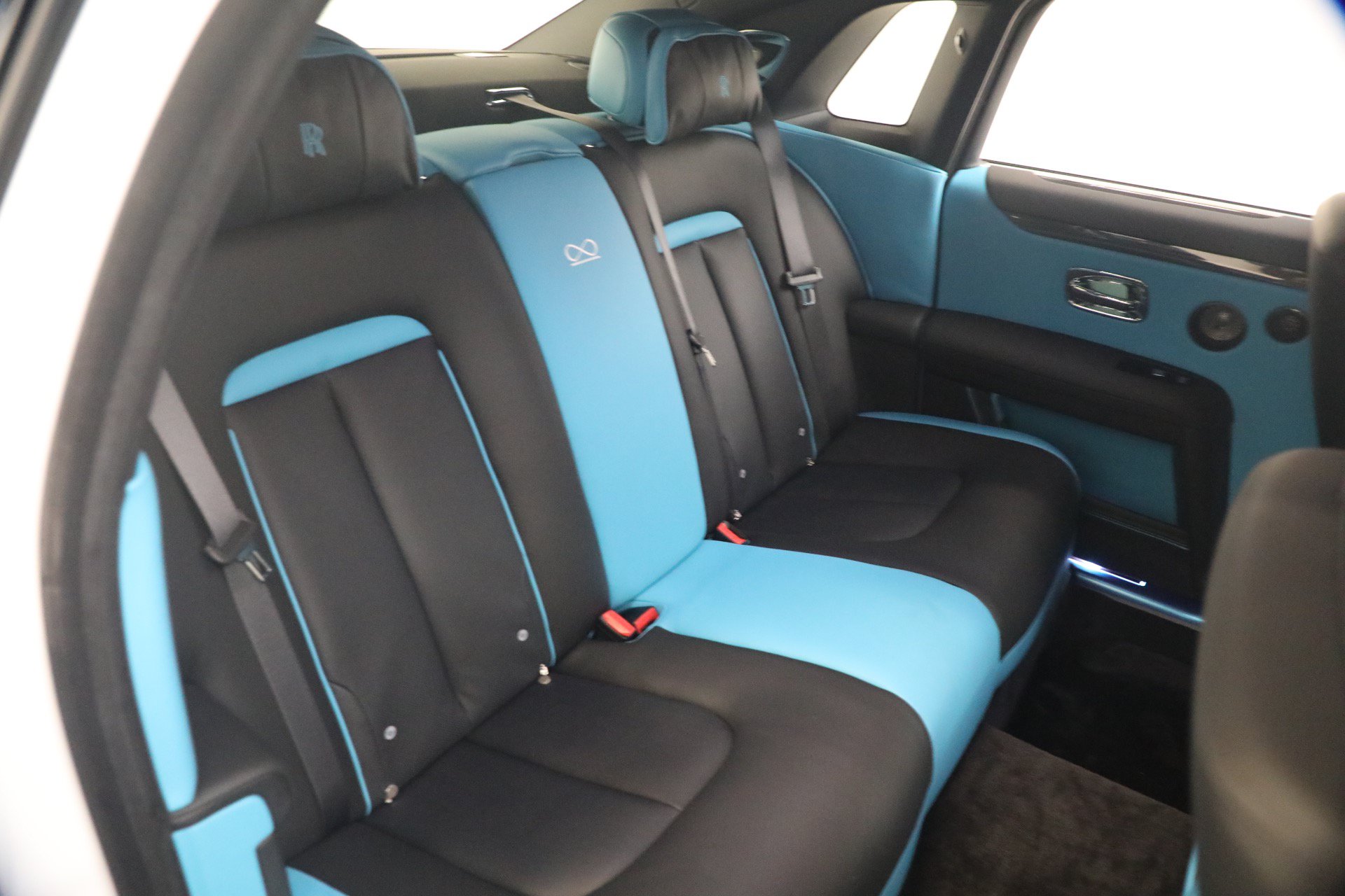 New 2027 Rolls-Royce Ghost Black Badge AWD/4WD image 22