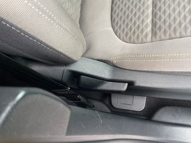 Used 2022 Ford Escape SE image 49