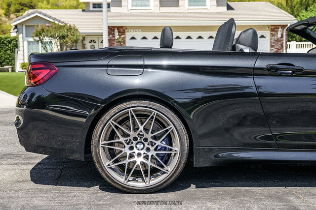 Used 2020 BMW M4 Convertible w/ Competition Package RWD image 10