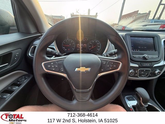 Used 2022 Chevrolet Equinox LS AWD/4WD image 17