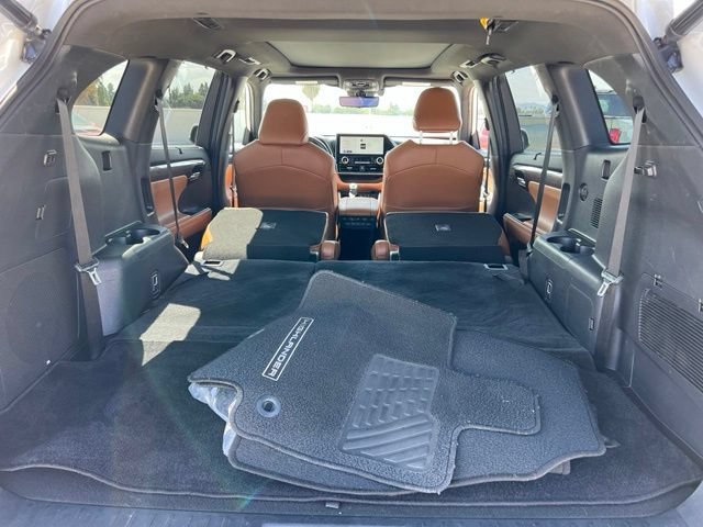 Used 2023 Toyota Highlander Platinum FWD image 59