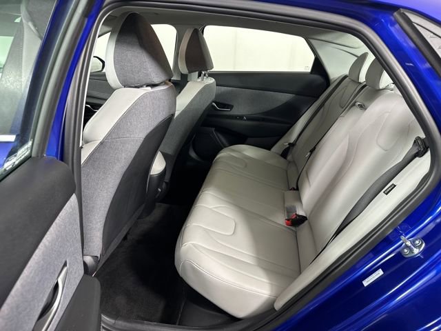 Certified 2025 Hyundai Elantra Limited image 53