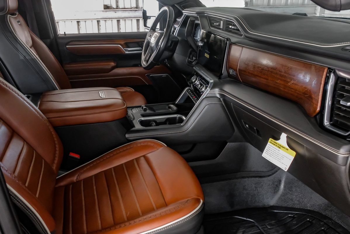 Used 2024 GMC Sierra 2500 Denali Ultimate w/ Max Trailering Package AWD/4WD image 12