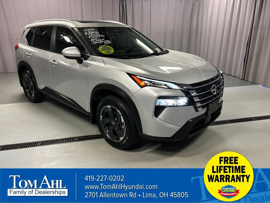 Used 2024 Nissan Rogue SV w/ SV Premium Package AWD/4WD image 1