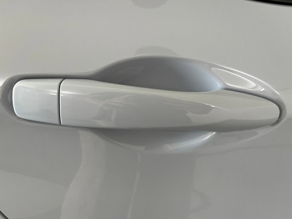 Used 2024 Nissan Versa SR w/ Trunk Package image 47