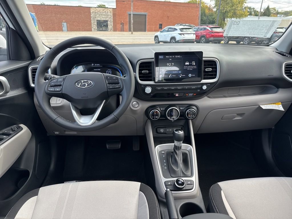 New 2026 Hyundai Venue SEL image 18