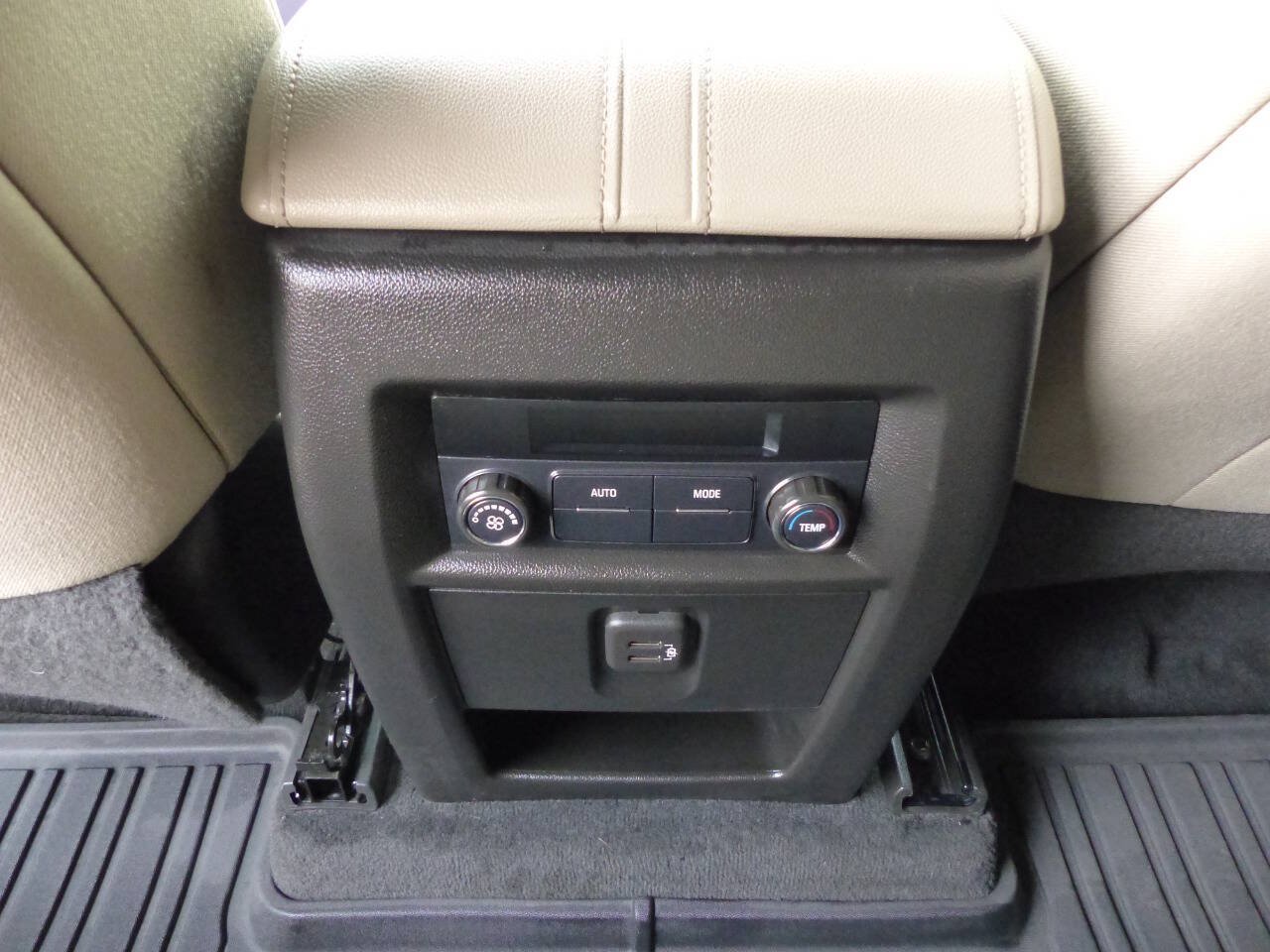Used 2022 Chevrolet Traverse LS AWD/4WD image 35
