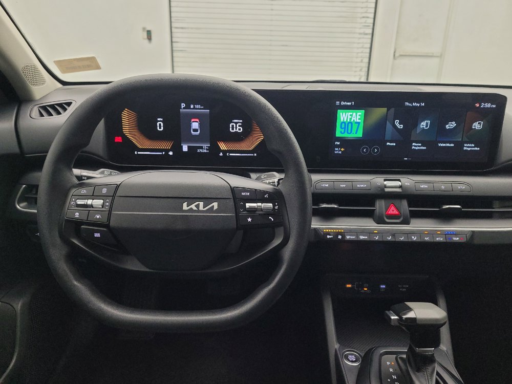 Used 2025 Kia K4 FWD image 22