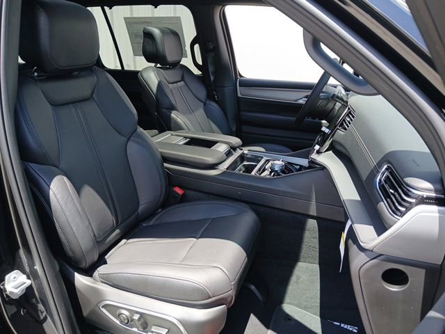 New 2026 Jeep Grand Wagoneer Limited AWD/4WD image 31