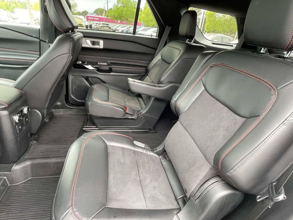 Used 2023 Ford Explorer ST-Line w/ Class IV Trailer Tow Package image 11