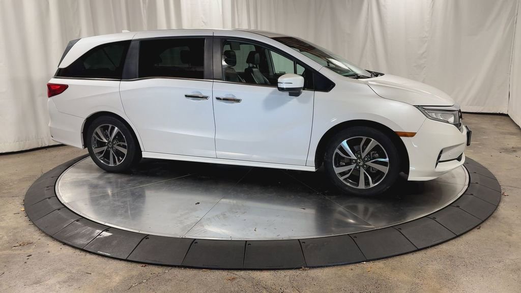 Used 2023 Honda Odyssey Touring image 3