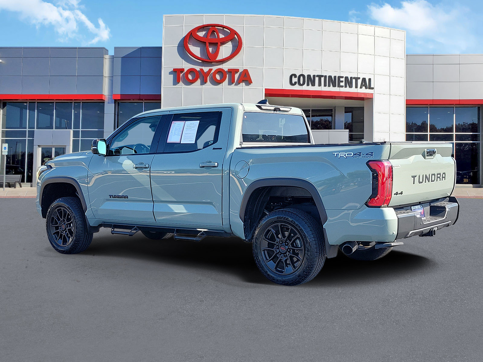 Used 2024 Toyota Tundra Limited w/ TRD Off-Road Package AWD/4WD image 4
