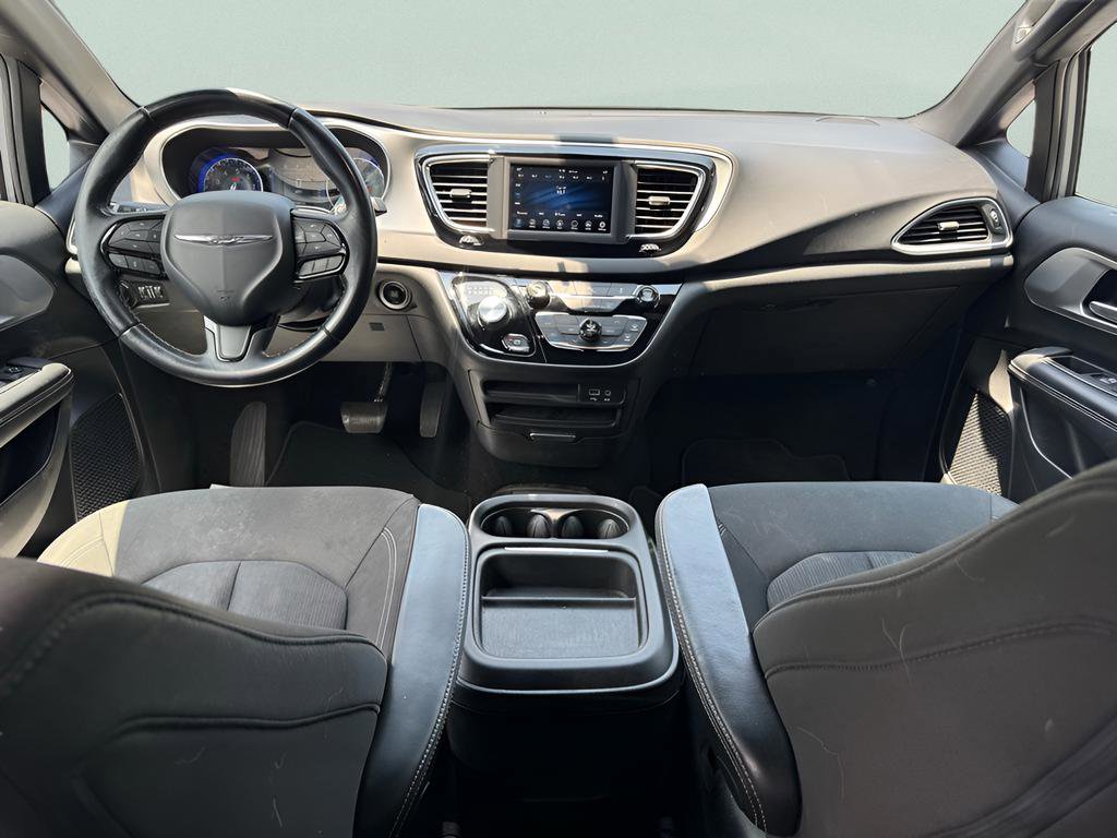 Used 2018 Chrysler Pacifica Touring Plus w/ S Appearance Package FWD image 15