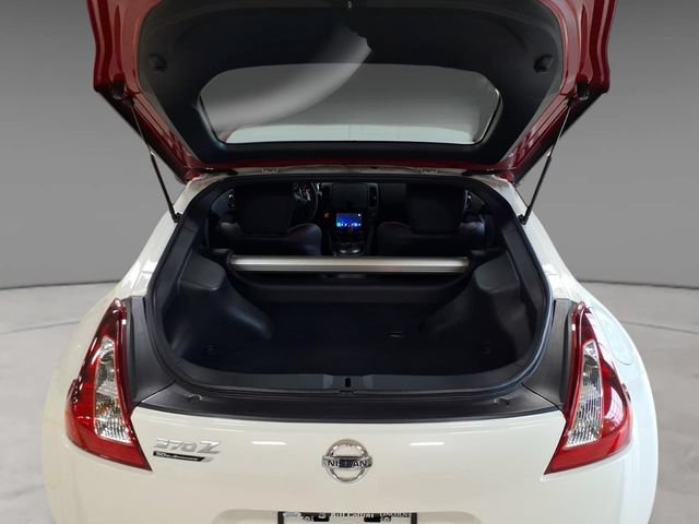 Used 2020 Nissan 370Z Coupe RWD image 6