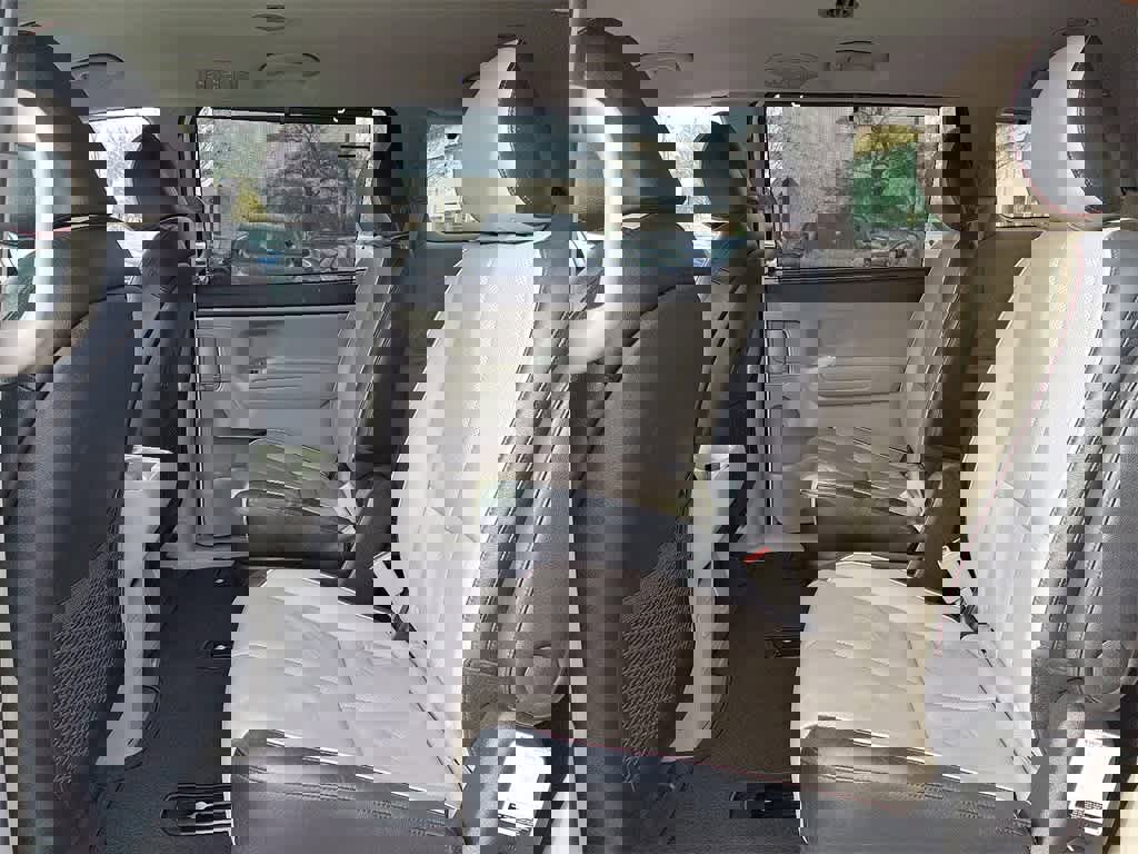 Used 2019 Kia Sedona EX image 10