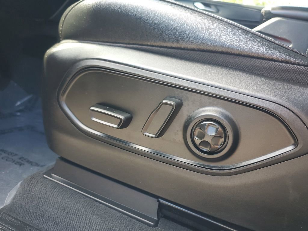 Used 2024 Jeep Grand Cherokee L Laredo image 21