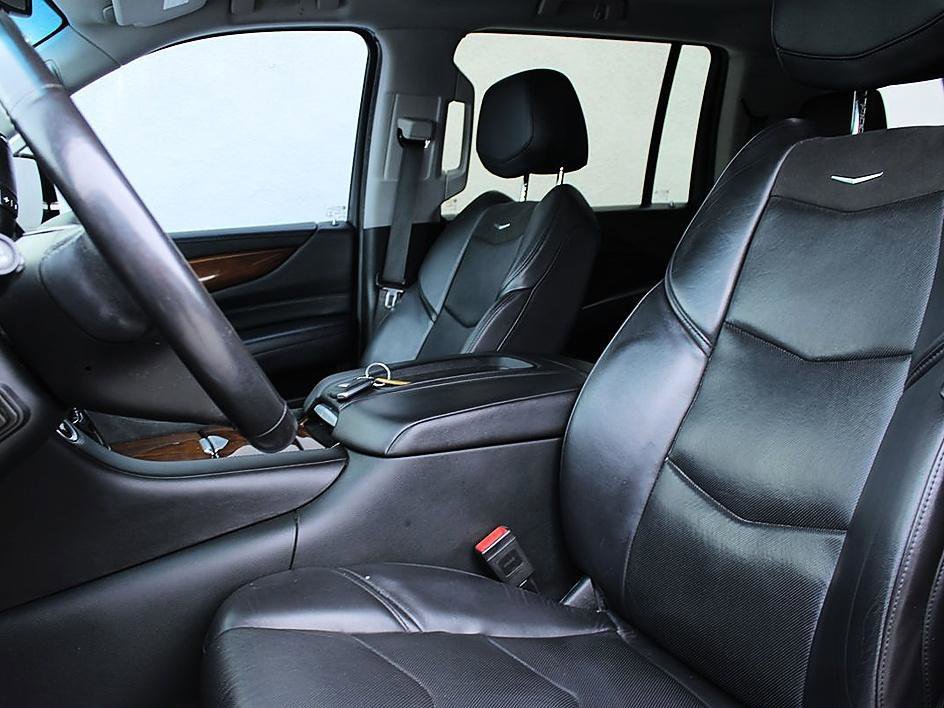 Used 2019 Cadillac Escalade ESV 2WD image 13