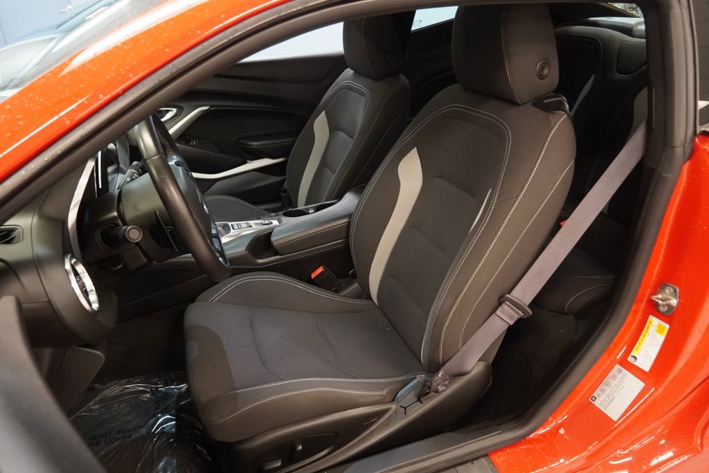 Used 2017 Chevrolet Camaro SS RWD image 3