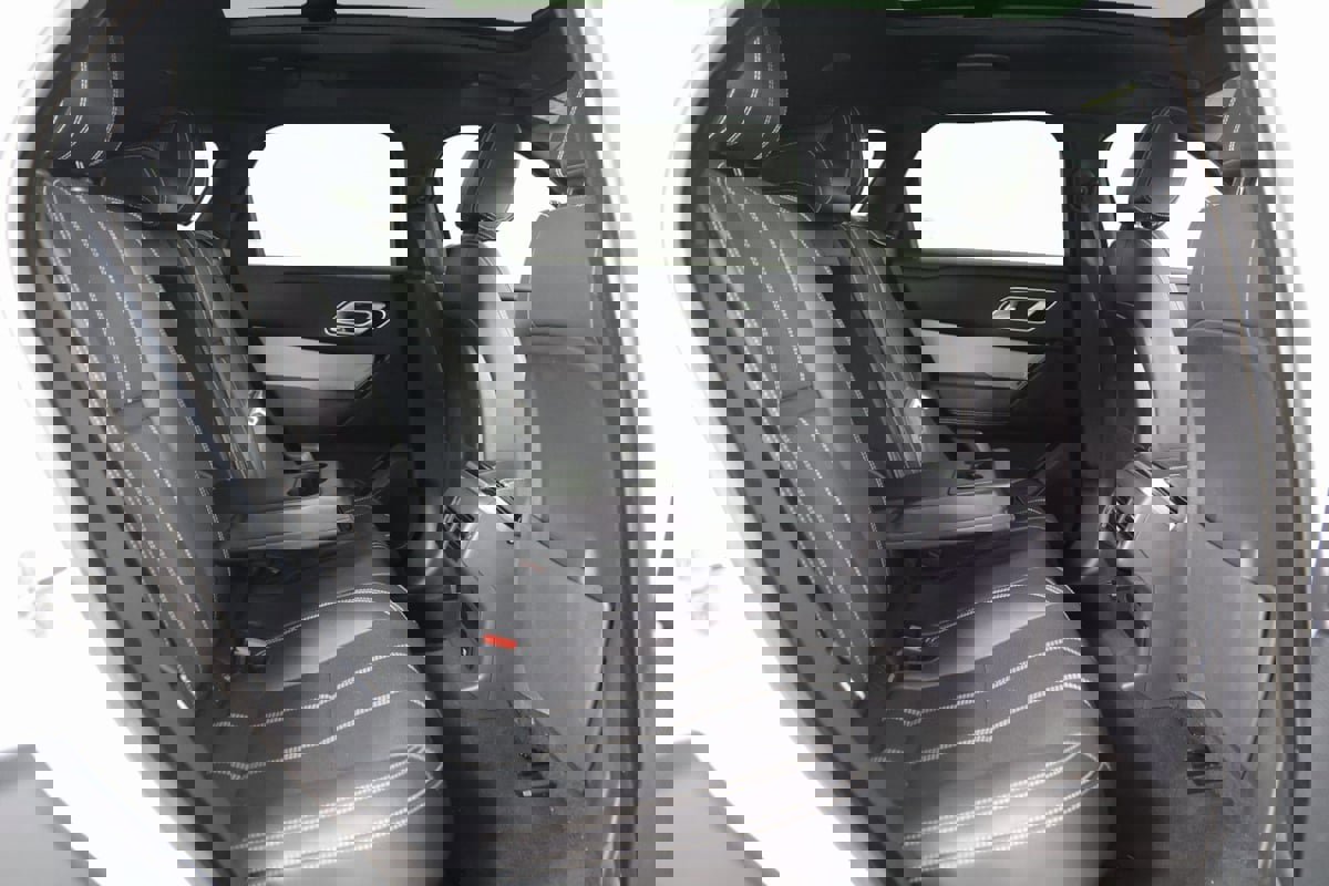 Used 2021 Land Rover Range Rover Velar R-Dynamic S image 14