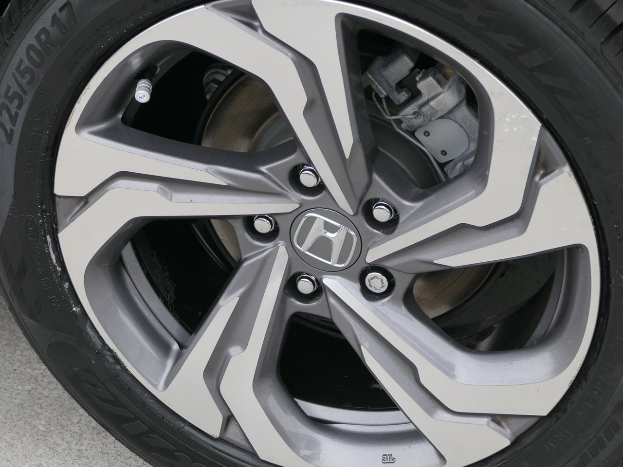 Used 2018 Honda Accord EX-L image 11
