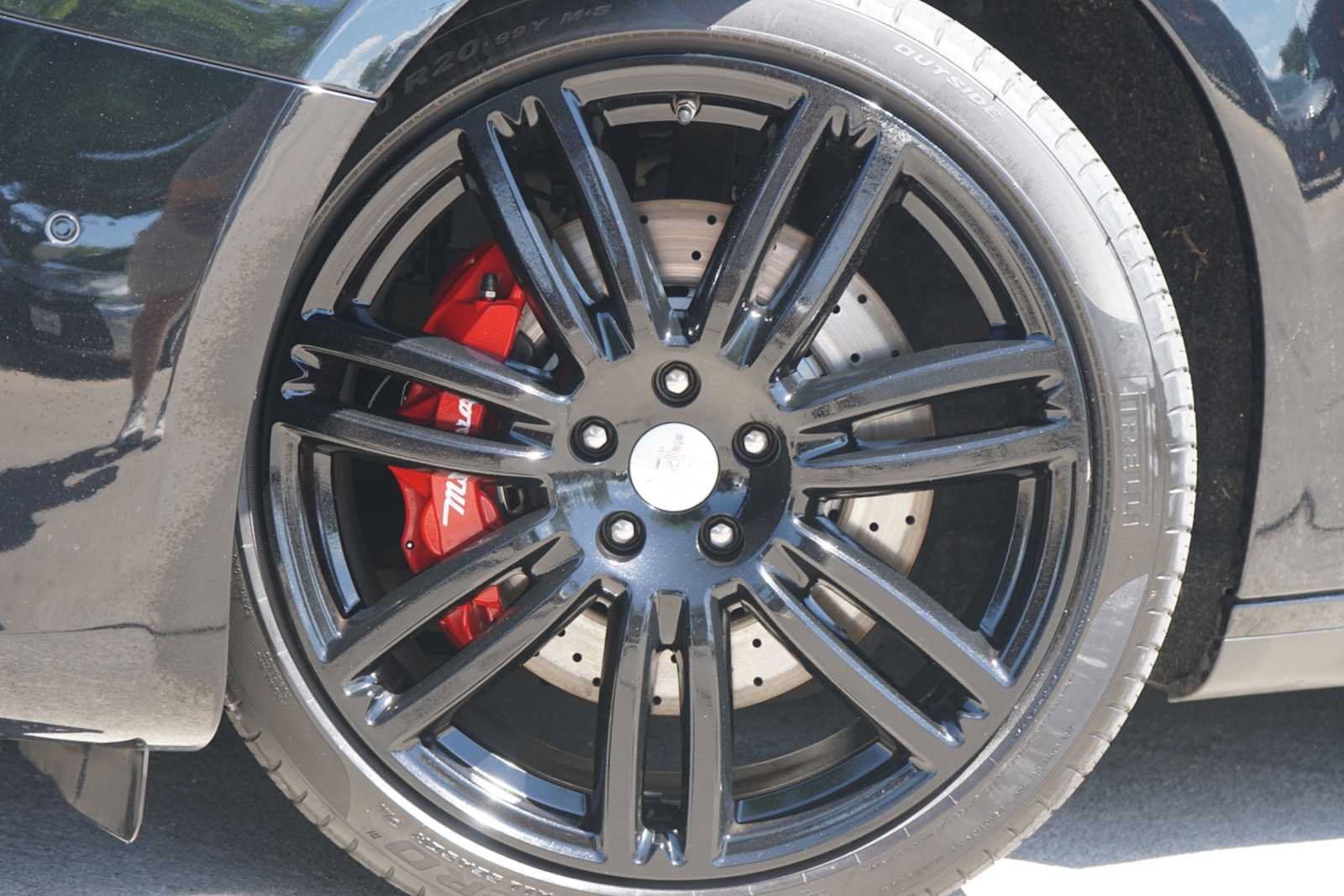 Used 2019 Maserati Ghibli S Q4 AWD/4WD image 2