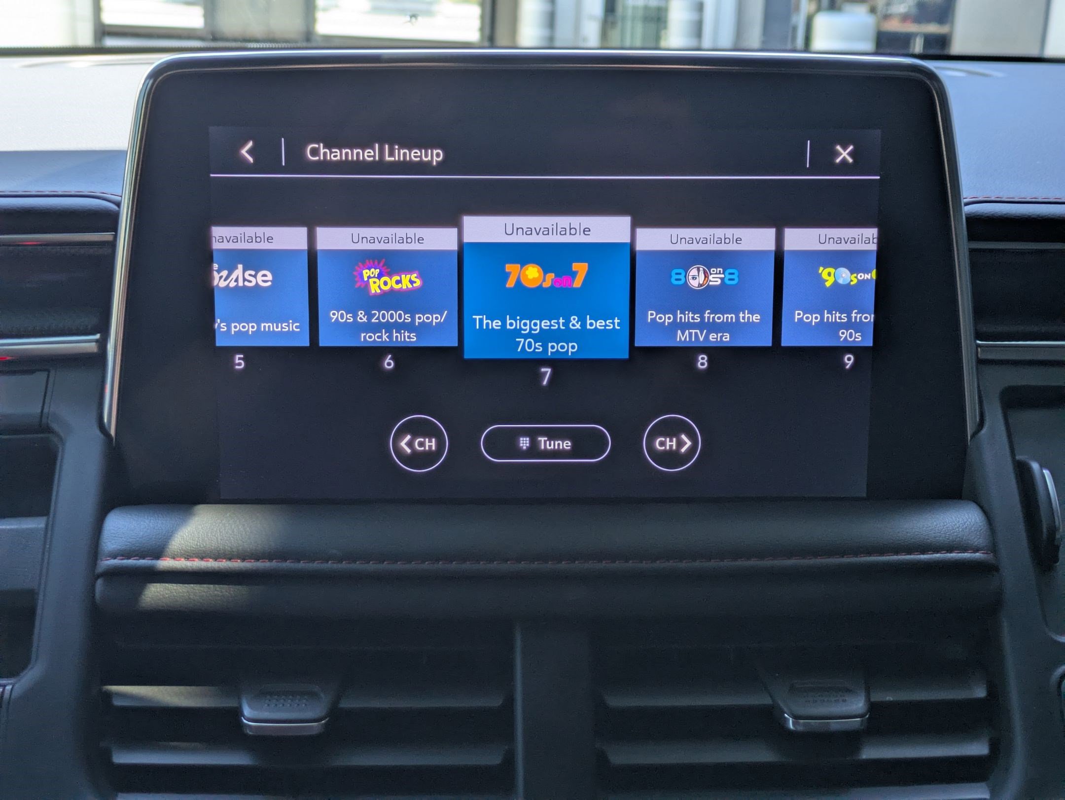 Used 2021 Chevrolet Tahoe RST AWD/4WD image 16