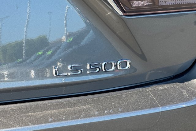 Used 2018 Lexus LS 500 w/ Interior Upgrade Package RWD image 33