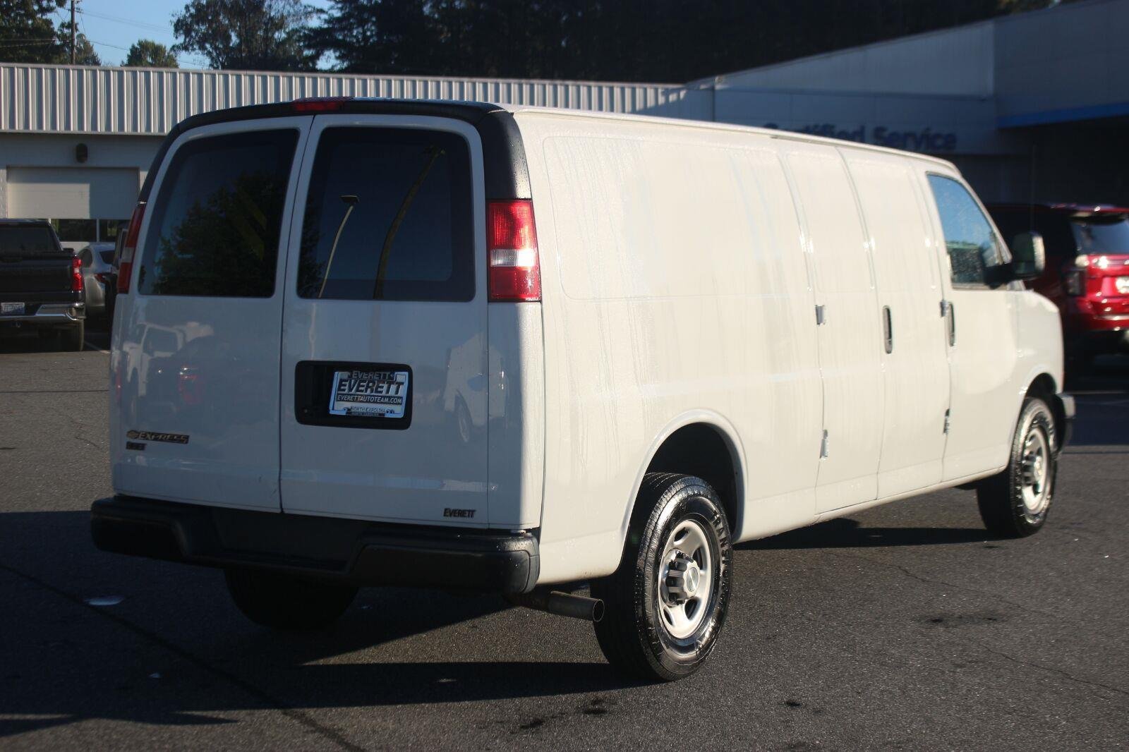 Used 2021 Chevrolet Express 2500 Extended w/ Driver Convenience Package RWD image 7