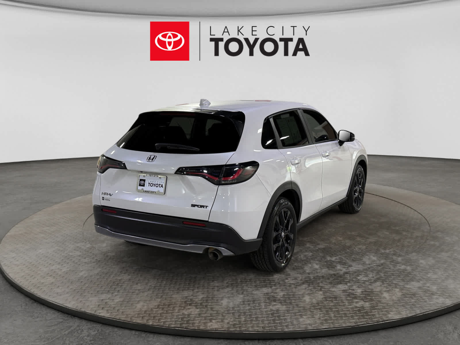 Used 2024 Honda HR-V Sport image 9