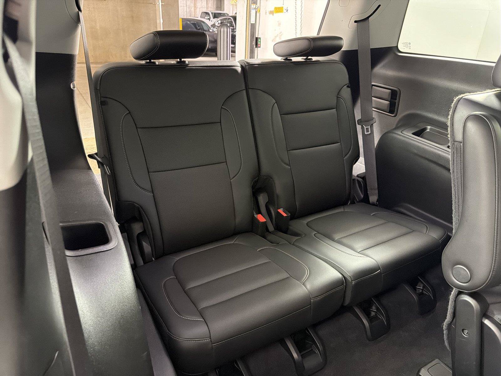 Certified 2023 GMC Acadia SLT w/ Elevation Edition FWD image 13