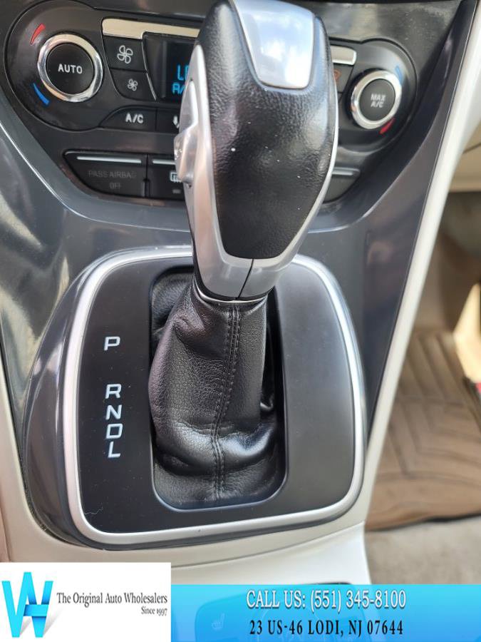 Used 2013 Ford C-MAX SEL FWD image 23