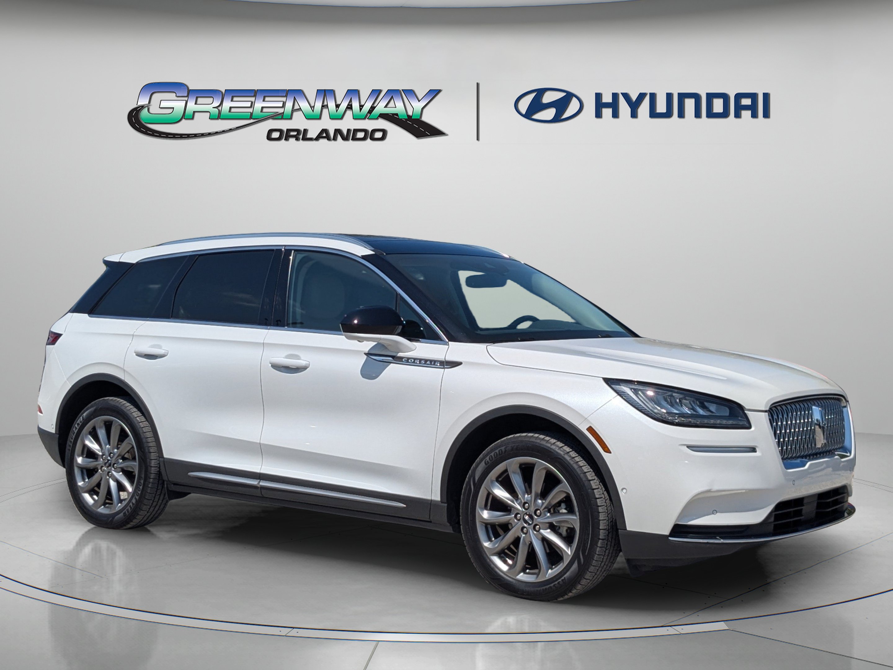 Used 2020 Lincoln Corsair FWD image 2