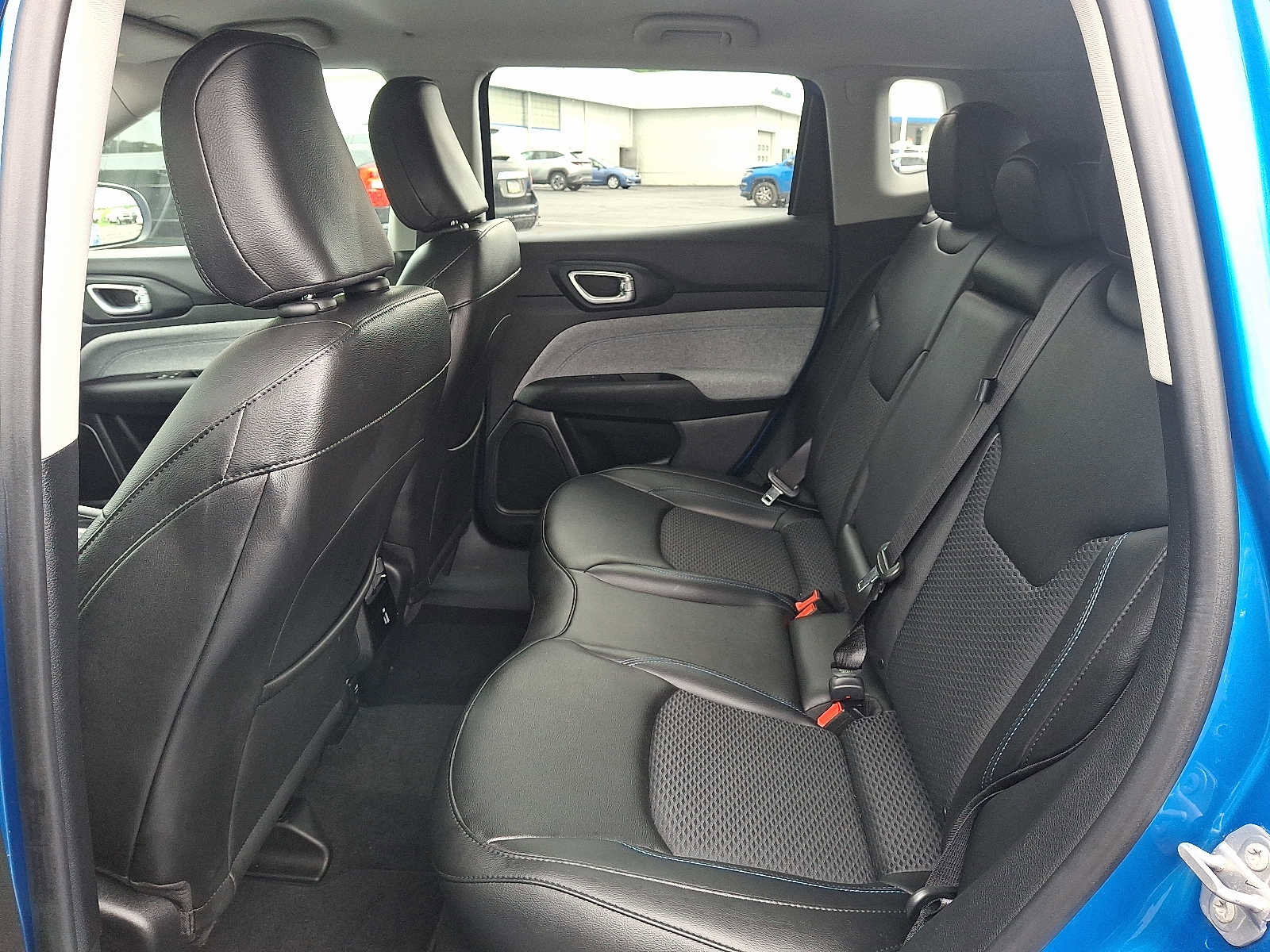 Used 2022 Jeep Compass Latitude w/ Convenience Group AWD/4WD image 8