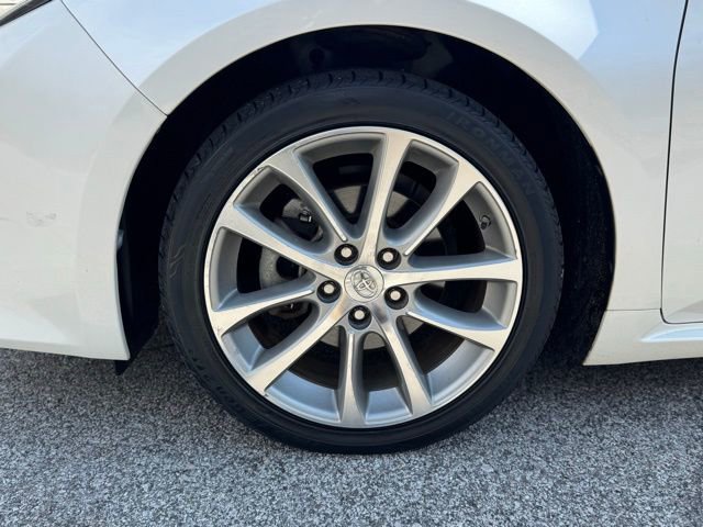 Used 2014 Toyota Avalon XLE Touring image 2