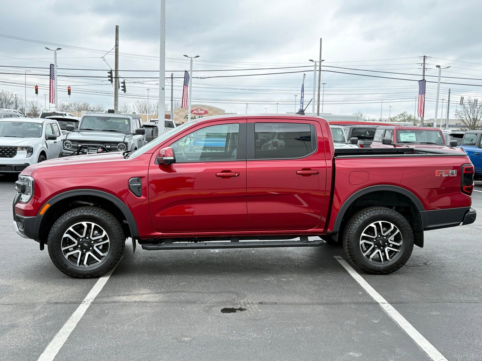 Used 2025 Ford Ranger Lariat w/ FX4 Off-Road Package AWD/4WD image 6
