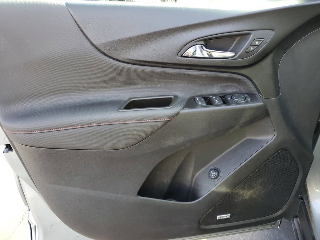 Used 2023 Chevrolet Equinox RS w/ RS Leather Package image 24