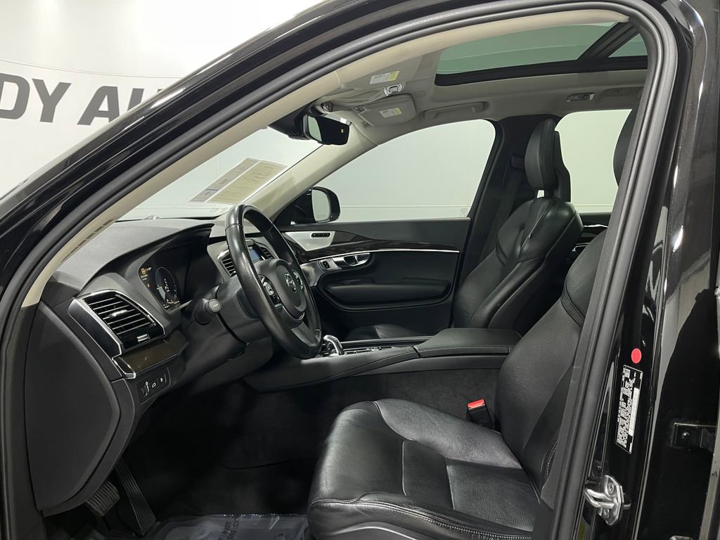 Used 2018 Volvo XC90 T8 Momentum w/ Convenience Package image 14