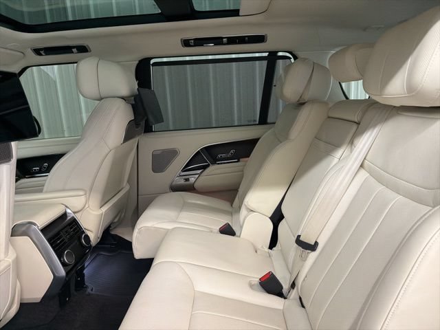 Used 2024 Land Rover Range Rover Long Wheelbase Autobiography AWD/4WD image 13
