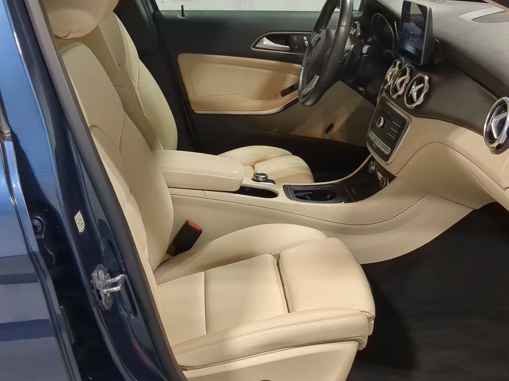 Used 2019 Mercedes-Benz GLA 250 4MATIC image 27