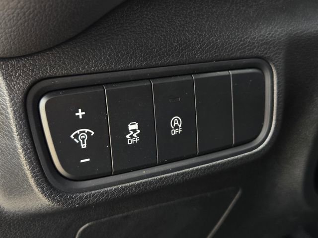 Used 2025 Kia Soul LX image 19