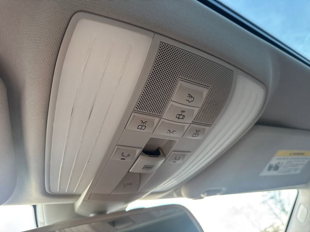 Used 2014 Mercedes-Benz E 350 Sedan image 31