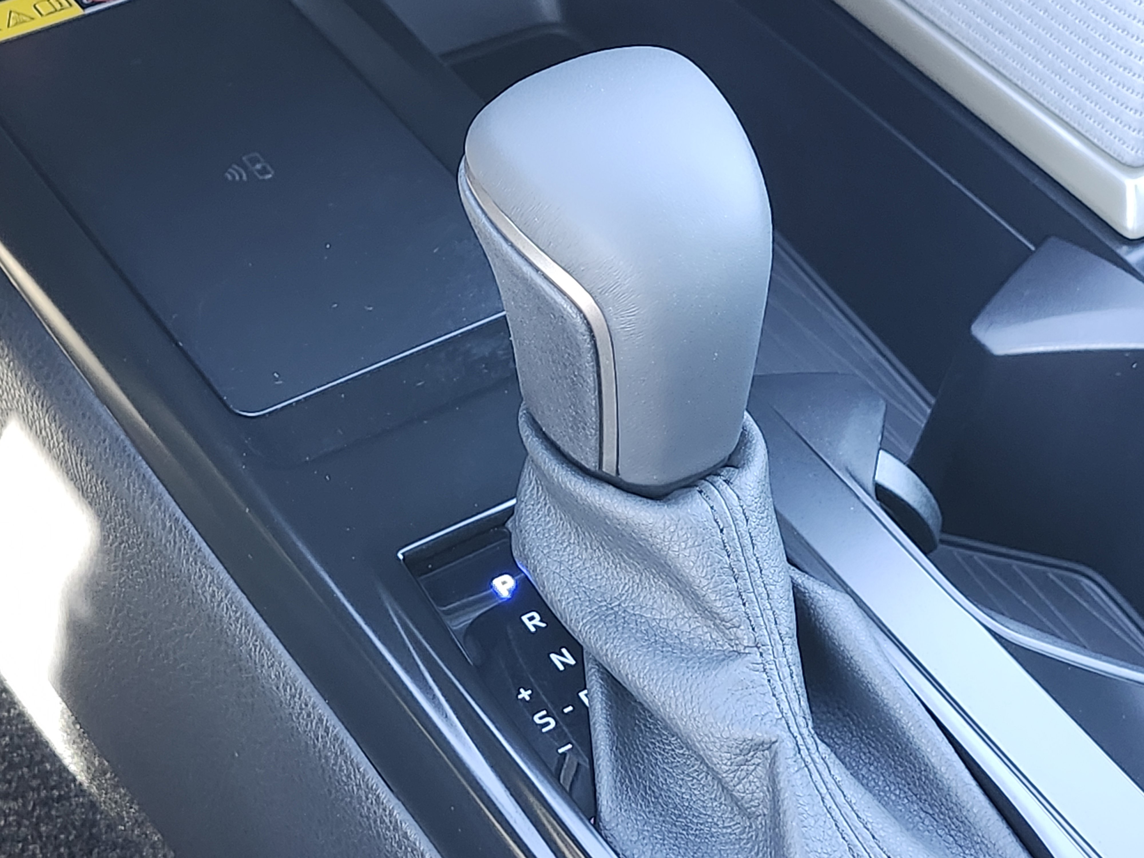 Used 2025 Toyota Camry LE image 31