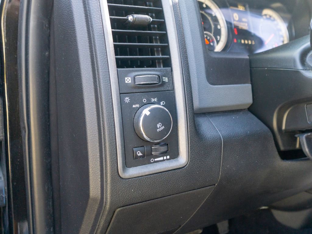 Used 2018 RAM 1500 Express w/ Black Ram 1500 Express Group image 15