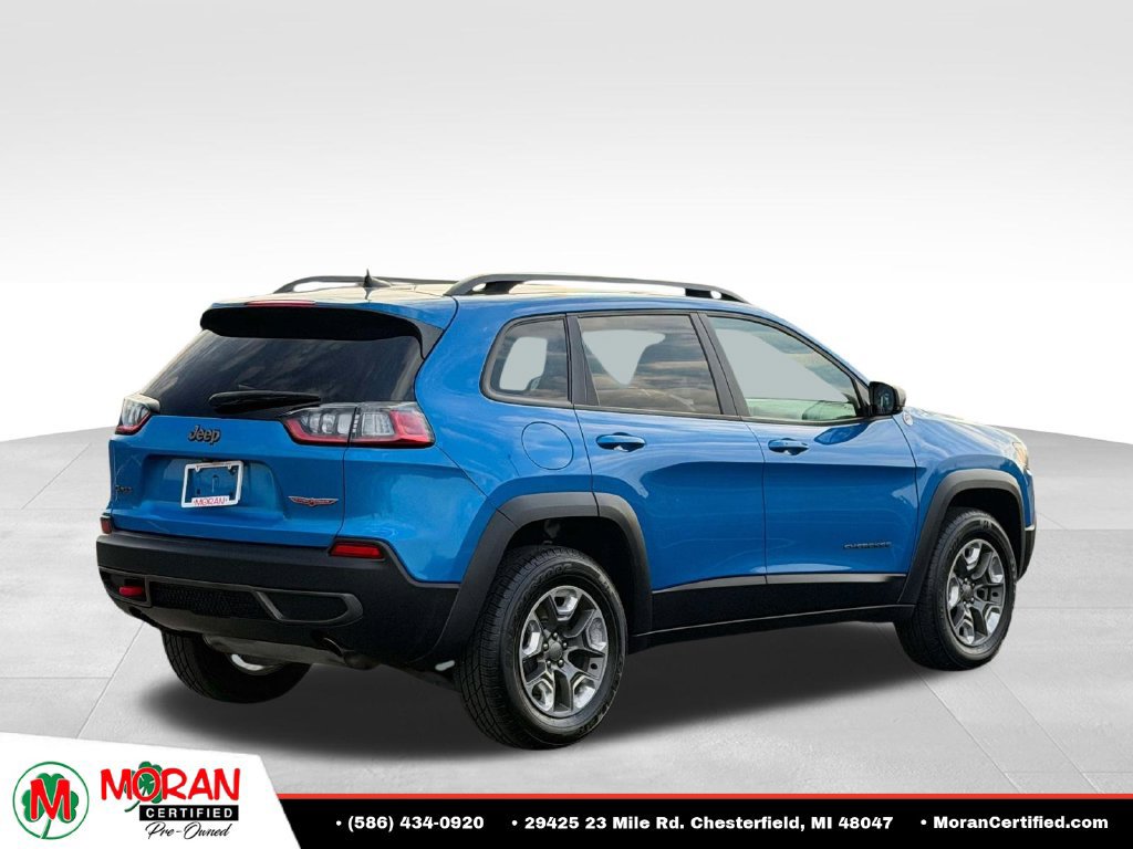 Used 2019 Jeep Cherokee Trailhawk w/ Cold Weather Group AWD/4WD image 5